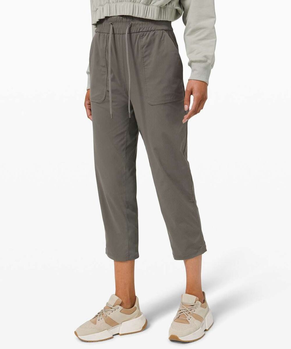 Lululemon Beyond the Studio Crop Pants Grey Sage Stripe Womens Size 6 Dance Move